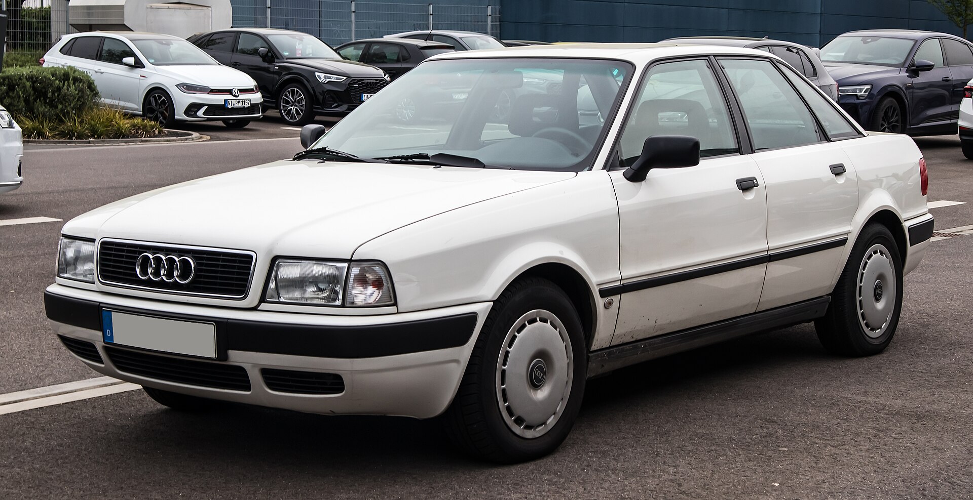 Audi 80 quattro B4 Limousine in Imolagelb, 2.8L V6 mit permanent Allradantrieb