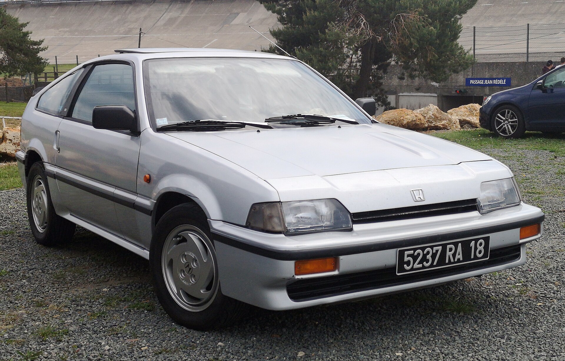 Honda CRX 1.6i-16 der ersten Generation in Silber, Frontansicht