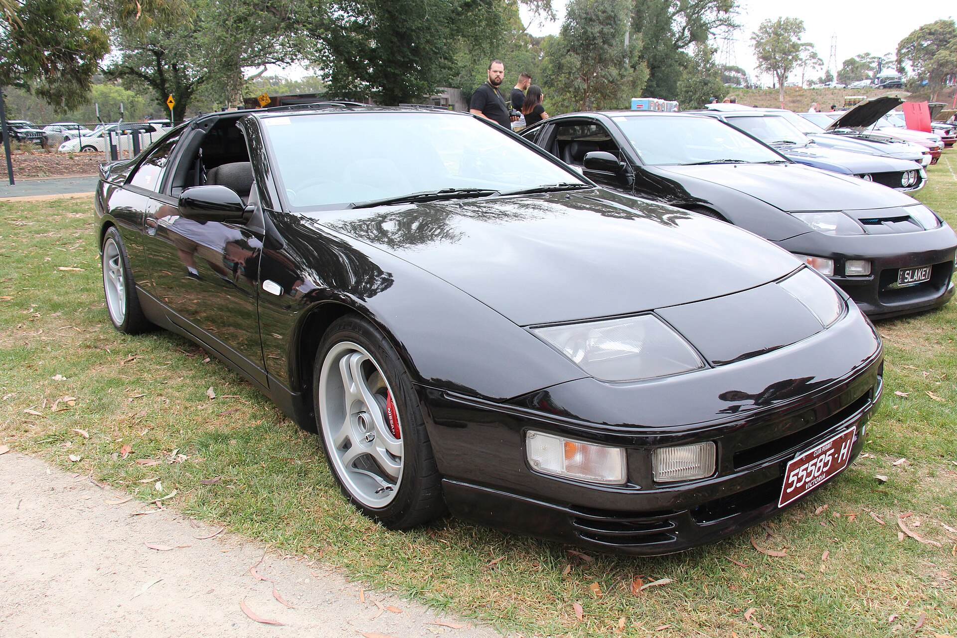 Nissan 300ZX Z32 in Schwarz, Frontansicht, Baujahr 1990